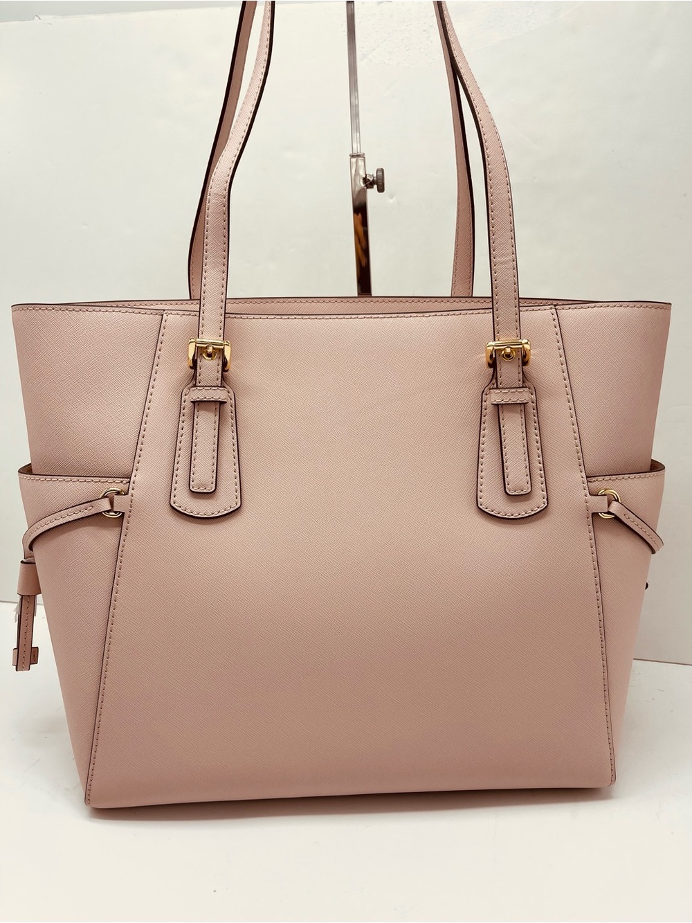 NWT Michael Kors Voyager Lg Saffiano Leather Shoulder EW Tote 
Powder Blush - Picture 6 of 16